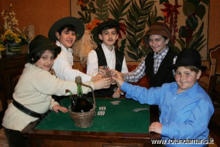 RENZO CON GLI AMICI